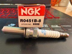 NGK 9356 / R0451B-8 - Свеча зажигания Honda oem 31908-KRN-A41, 31908-KRN-A410-M1